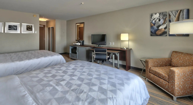 Четырёхместный номер Standard Holiday Inn & Suites Albuquerque-North I-25 by IHG
