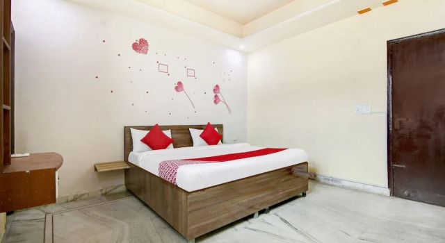 OYO 35941 Hotel Yuvraj Grand