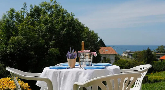 Апартаменты Appartement proche Plage-Beach-Playa avec Parking et WIFI