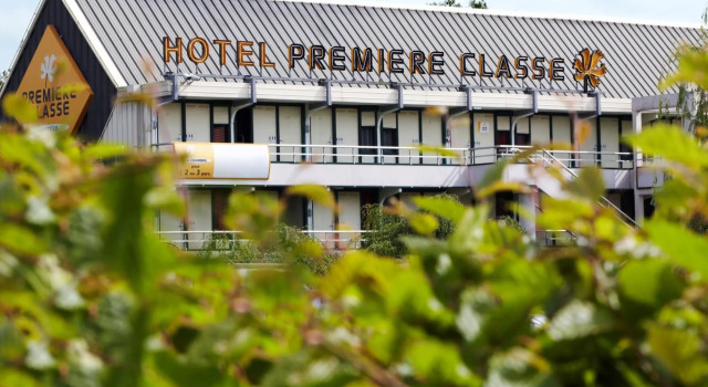 Кровать в общем номере Premiere Classe Mulhouse Sud - Morschwiller