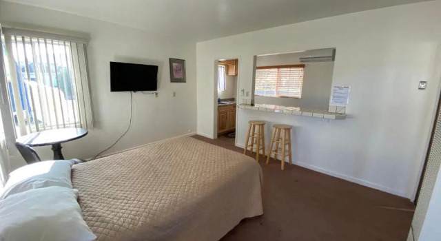 Апартаменты c 1 комнатой Bristlecone Motel