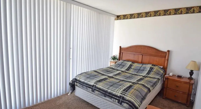 Century I 702 By Redawning