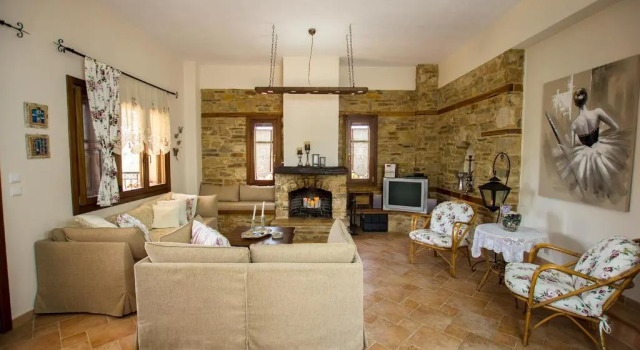 Rustic, luxurious,garden villa 70m from the sea, Rezerwuj Willa Wille w Macedonia, Willa