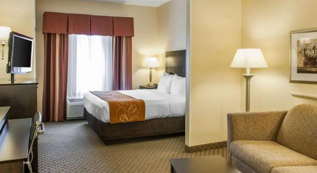 Номер Standard Comfort Suites French Lick
