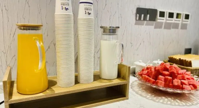 Xana Lite Hotel (Beijing Sihui Guomao), Book Hotel Hoteller i Beijing Province med parkering, Parkering