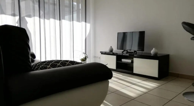 Appartement 2P et parking privé à 50m des plages.