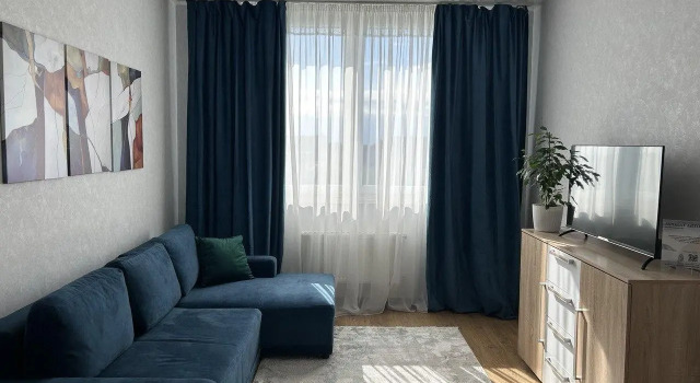 Apartments on Gorky street 96, Book Lejlighed Hoteller i Kaliningrad med pool, Swimmingpool