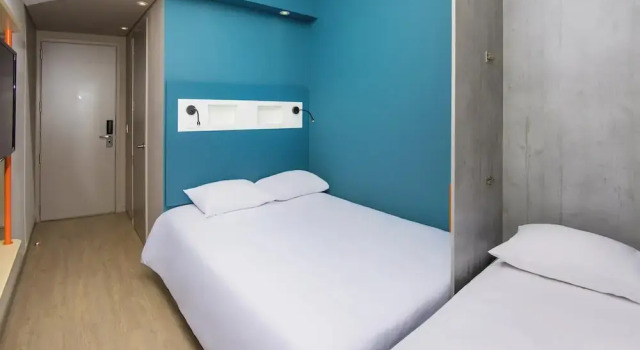 Номер Standard ibis budget Medellín Itagüí Metro