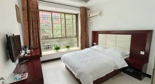 Xiangtan Jiuhua Business Hotel, Забронировать Отель Сянтань Хунань