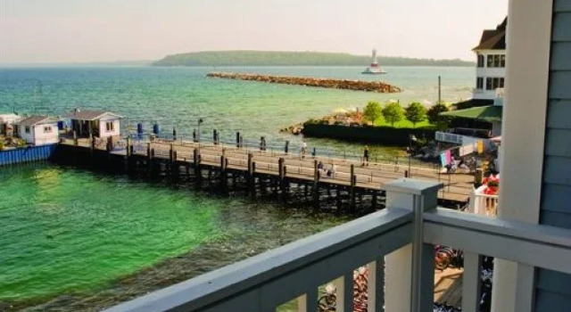 Harbor Place Studio Suites, Book Hotel Mackinac Island Michigan