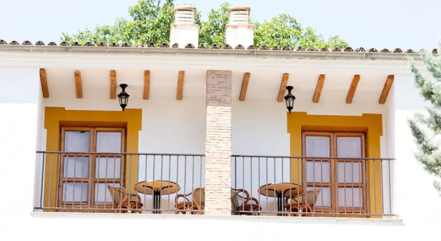 Семейный номер Standard с балконом Villa Turística de Cazorla