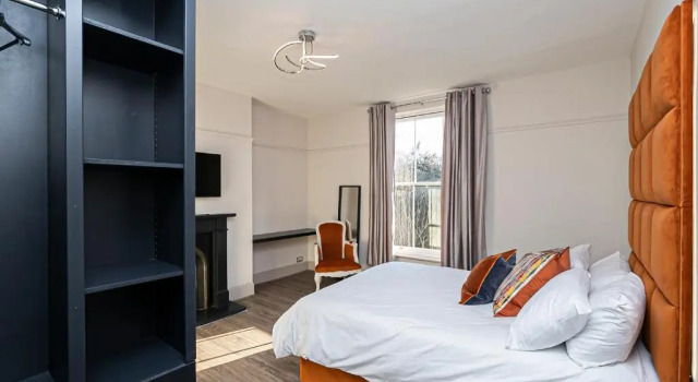 Pages Hotel Guesthouse