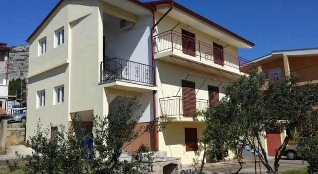 Sunny - sea Side Terrace & Parking - A2