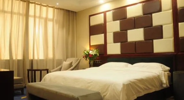 Люкс Business The Kaze 34 Hotel and Serviced Residence