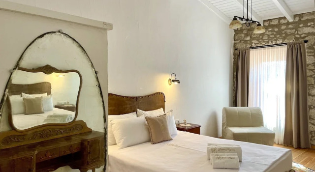 Luksusowy dwuosobowy pokój Krem Hotel