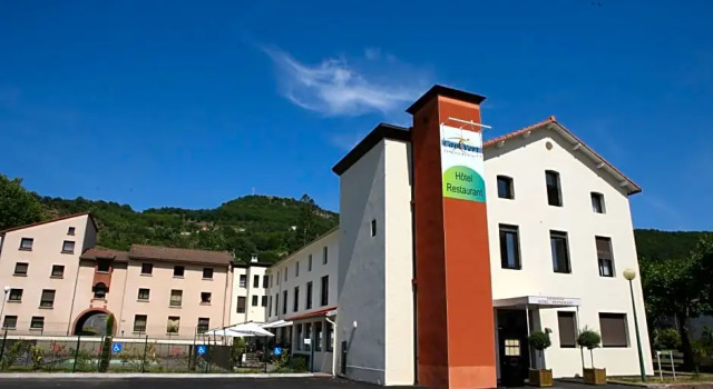 Hôtel Cap Vert, Book Hotel Hoteller i Saint-Affrique med pool, Swimmingpool