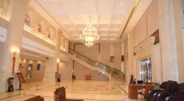Vienna International Hotel (Shantou Simapu)