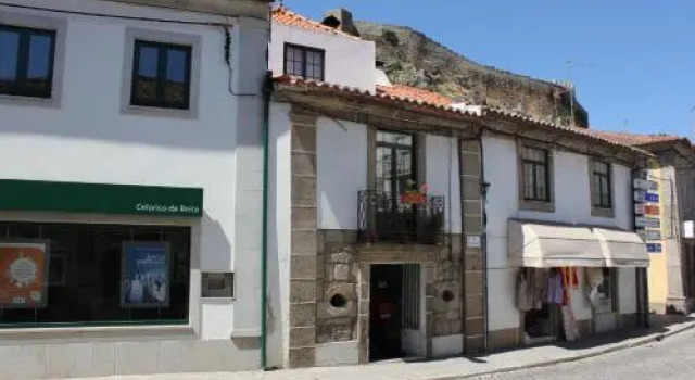 Quartos em vivenda serra da Estrela, Забронировать Отель Селорику-да-Бейра Beira Interior Norte