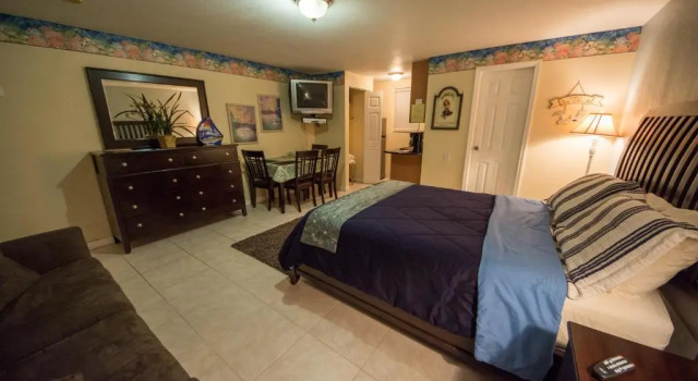 Студия Camelot Beach Suites