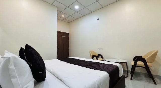 Hotel Wagheshwari
