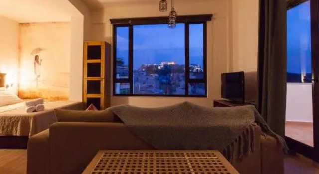 Aristofanous Apartment