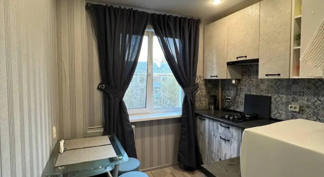 Katy Home on Kalinin Street, Book Apartment Hotels in Kirov Region with Parking, Parking