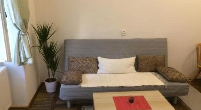 Apartment Ujezd, Забронировать Апартаменты/квартира Отели Праги с парковкой, рядом с Театр Svanda, Парковка