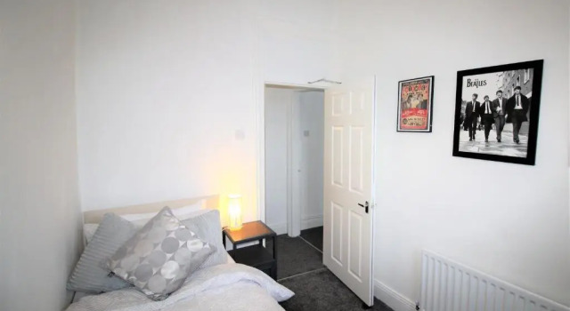 Large Period Property - Beautifully Refurbished