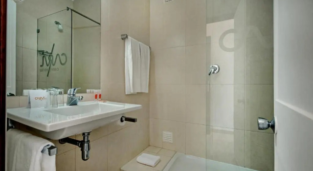 Трёхместный номер Carvi Beach Hotel