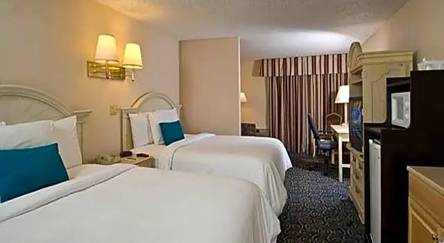 Четырёхместный люкс Tiki Resort - Lake George