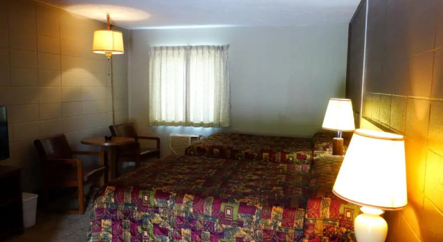 Четырёхместный номер Standard Attican Motel - Attica - Batavia - Warsaw - Darien Lake