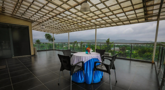 Sorina Hillside Resort