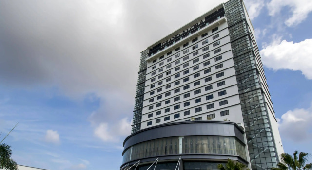 Grand Alora Hotel