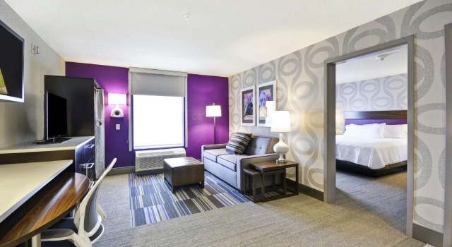 Двухместный люкс Home2 Suites by Hilton KCI Airport