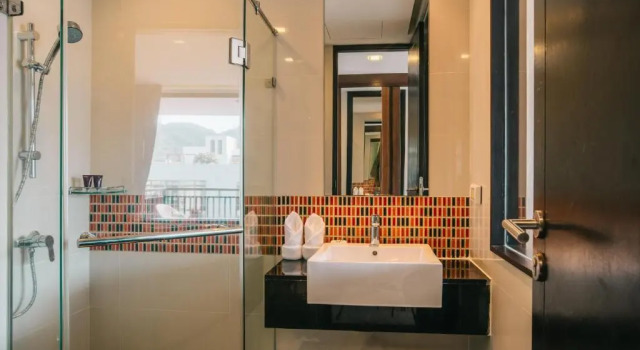 Трёхместный номер с балконом Citrus Patong Hotel by Compass Hospitality