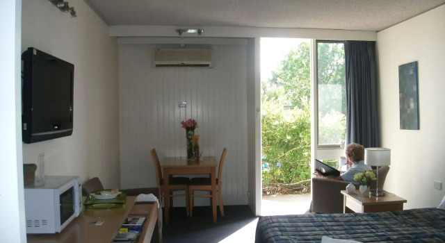 Parkwood Motel and Apartments, Забронировать Апартаменты/квартира Отели Джелонг с парковкой, Парковка