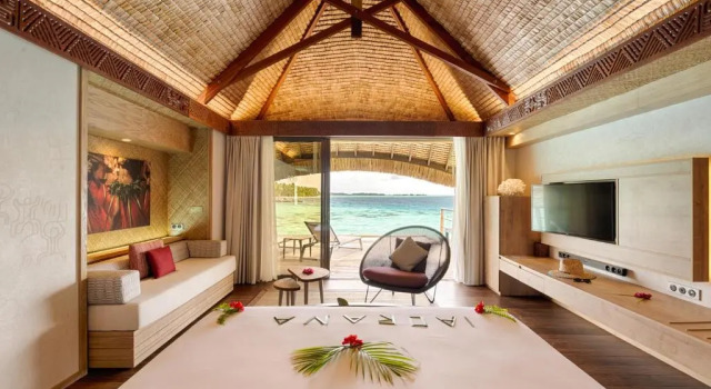 Бунгало над водой Le Bora Bora by Pearl Resorts