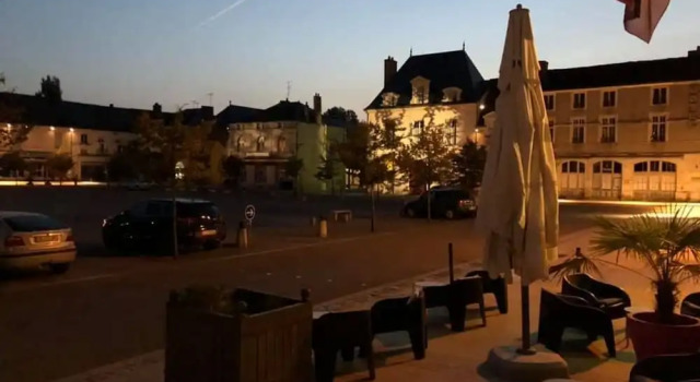 Номер Comfort Logis Hôtel Restaurant Le Puits Doré