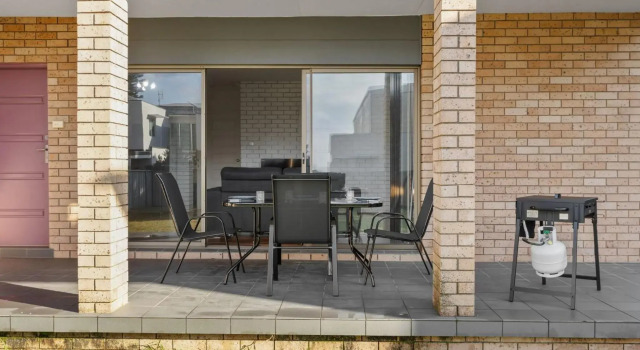 Modern and Stylish One Bedroom Pet Friendly Home Right by the Beach