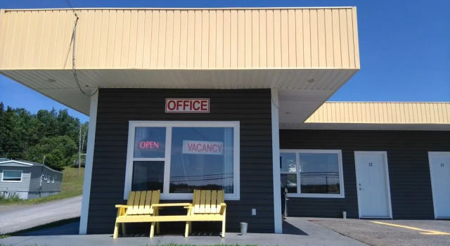Oasis Motel, Book Campingplads Tracadie Canada