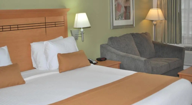 Люкс Americas Best Value Inn and Suites DeSoto