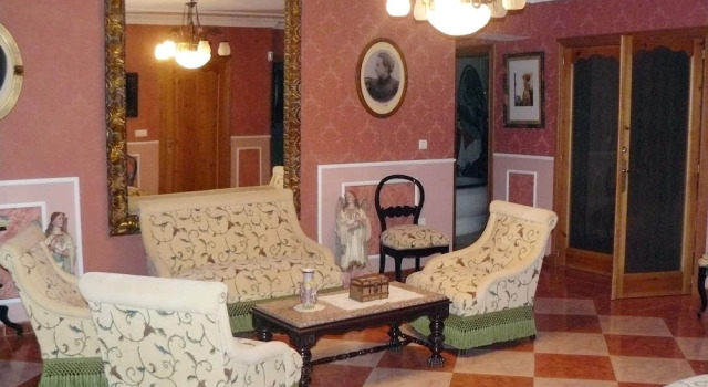 Vivienda Principal Torre de Campos, Book Vacation Home Hotels in Aragon with Parking, Parking