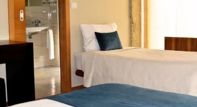 Residencial Portas do Sol, Book Hotel Hoteller i Valenca med parkering, Parkering