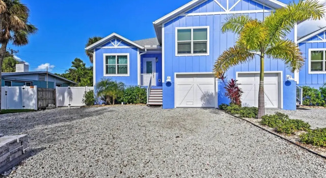 'chic on the Beach' Luxe Anna Maria Island Retreat