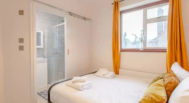 Central 3 Bedroom House With Garden