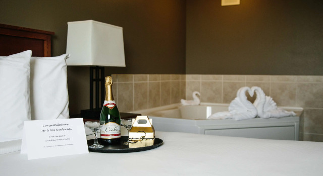 Двухместный люкс GrandStay Hotel & Suites Perham