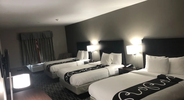 Номер Standard Catoosa Inn & Suites