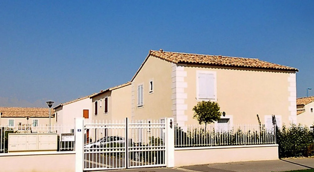Les Grandes Bleues 2 27275, Rezerwuj Hotel Narbona Aude