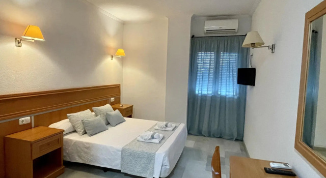 Puerto De Palos Hotel, 预订 酒店 帕洛斯德拉夫龙特拉 韦尔瓦