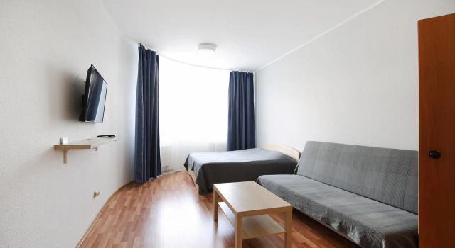 Rooms-Eкб (Румс-Екб) на улице 8 Марта 190, Забронировать Апартаменты/квартира Отели Городского округа Екатеринбурга - Северный управленческий округ с парковкой, Парковка